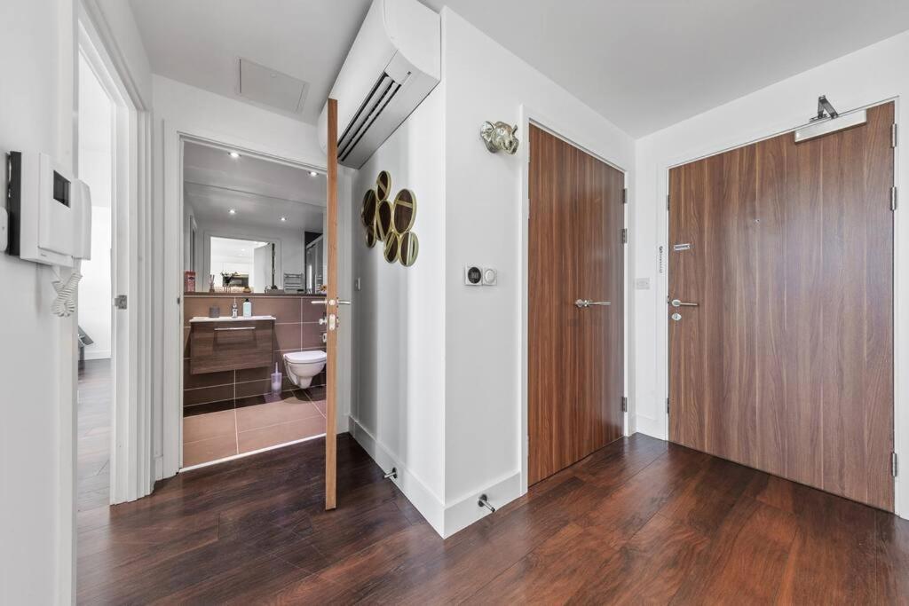 Beautiful Living Sleep 7 In London Bp34 Appartement Buitenkant foto